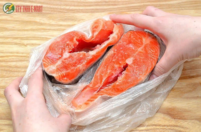 Những sai lầm khi rã đông thực phẩm