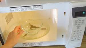 Vệ sinh và khử khuẩn lò sấy vi sóng đúng cách